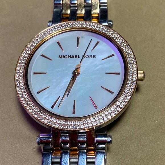 Michael Kors Darci Ladies Watch - Picture 3 of 4